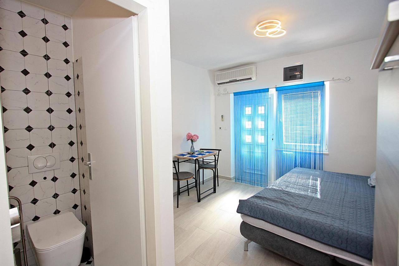 Apartments With Wifi Supetar, Brac - 5665 Екстериор снимка