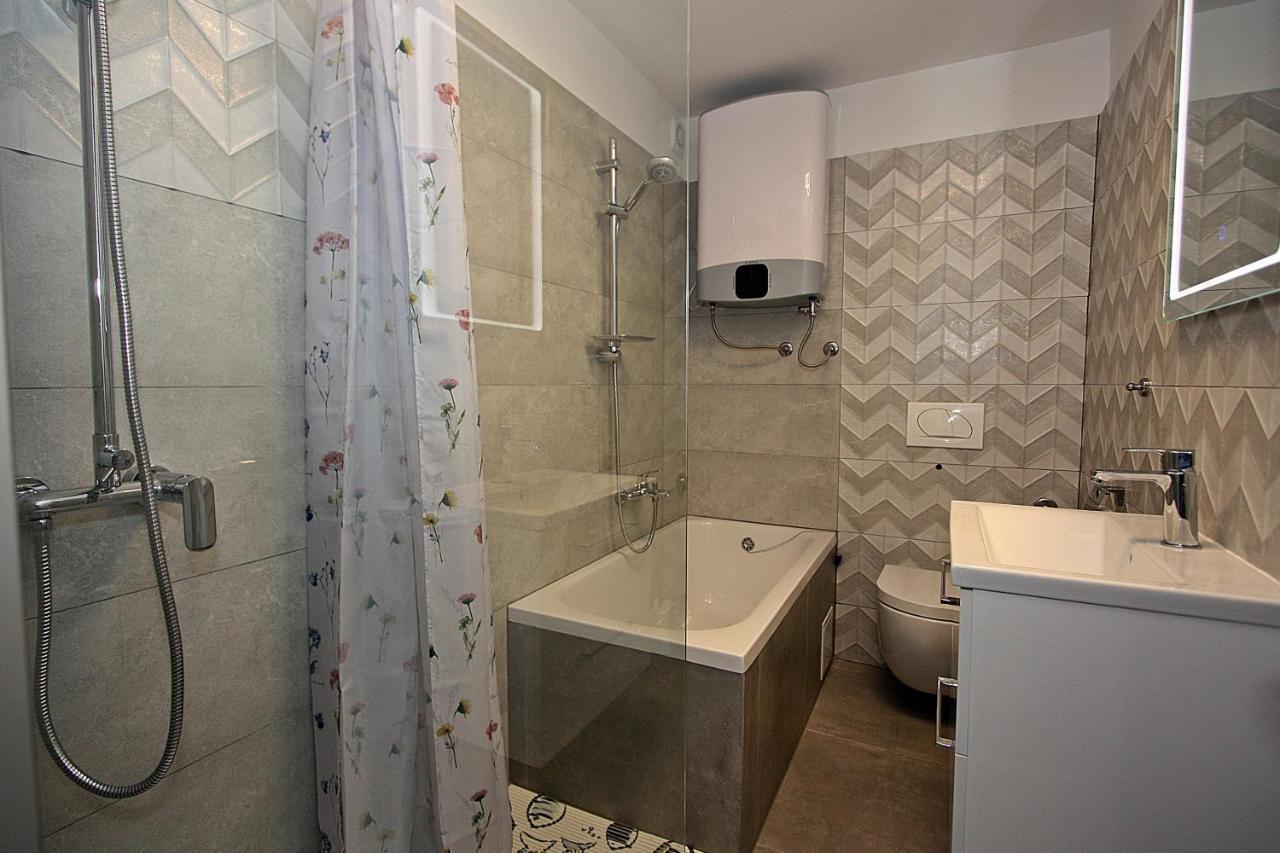 Apartments With Wifi Supetar, Brac - 5665 Екстериор снимка